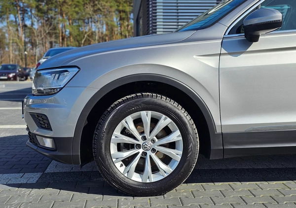 Volkswagen Tiguan cena 62000 przebieg: 227947, rok produkcji 2017 z Międzybórz małe 704